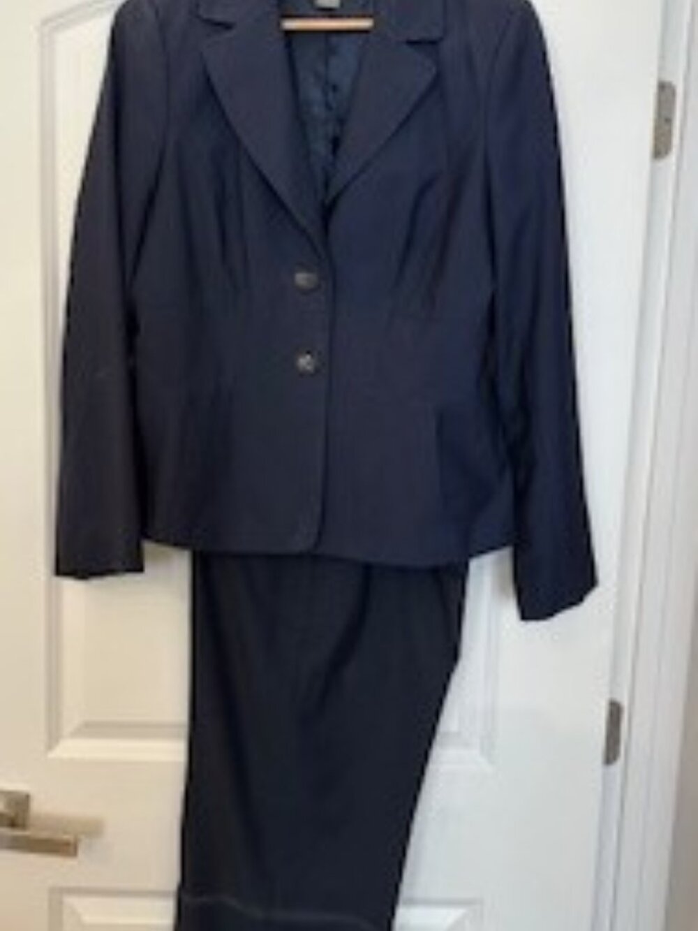 Women's suit
